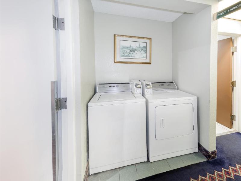 Baymont By Wyndham Lake Park Valdosta I75 Eksteriør billede