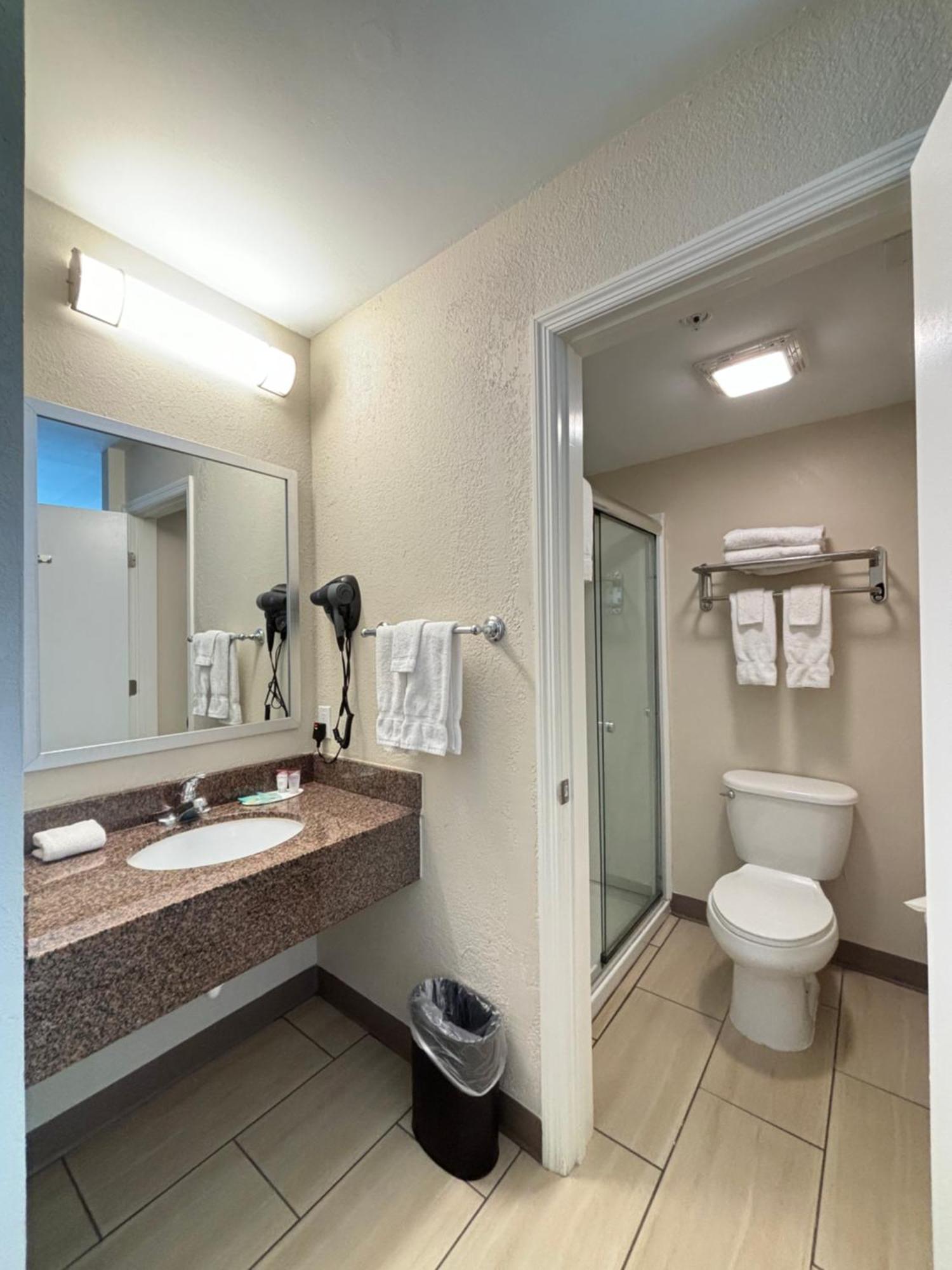 Baymont By Wyndham Lake Park Valdosta I75 Eksteriør billede