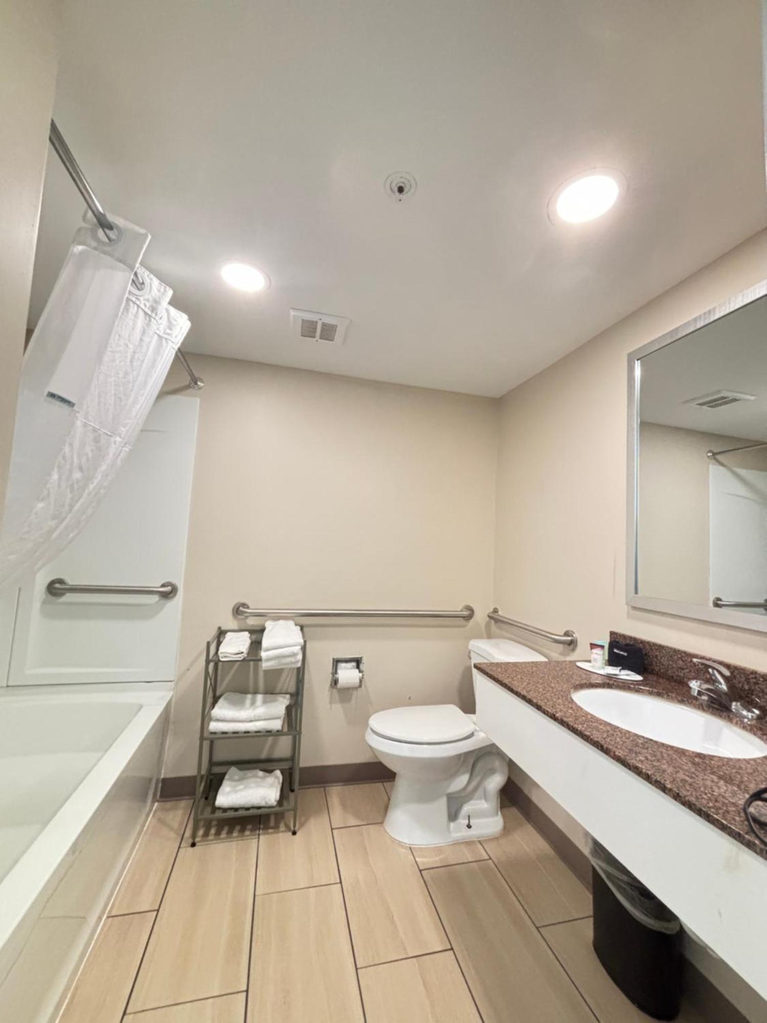 Baymont By Wyndham Lake Park Valdosta I75 Eksteriør billede