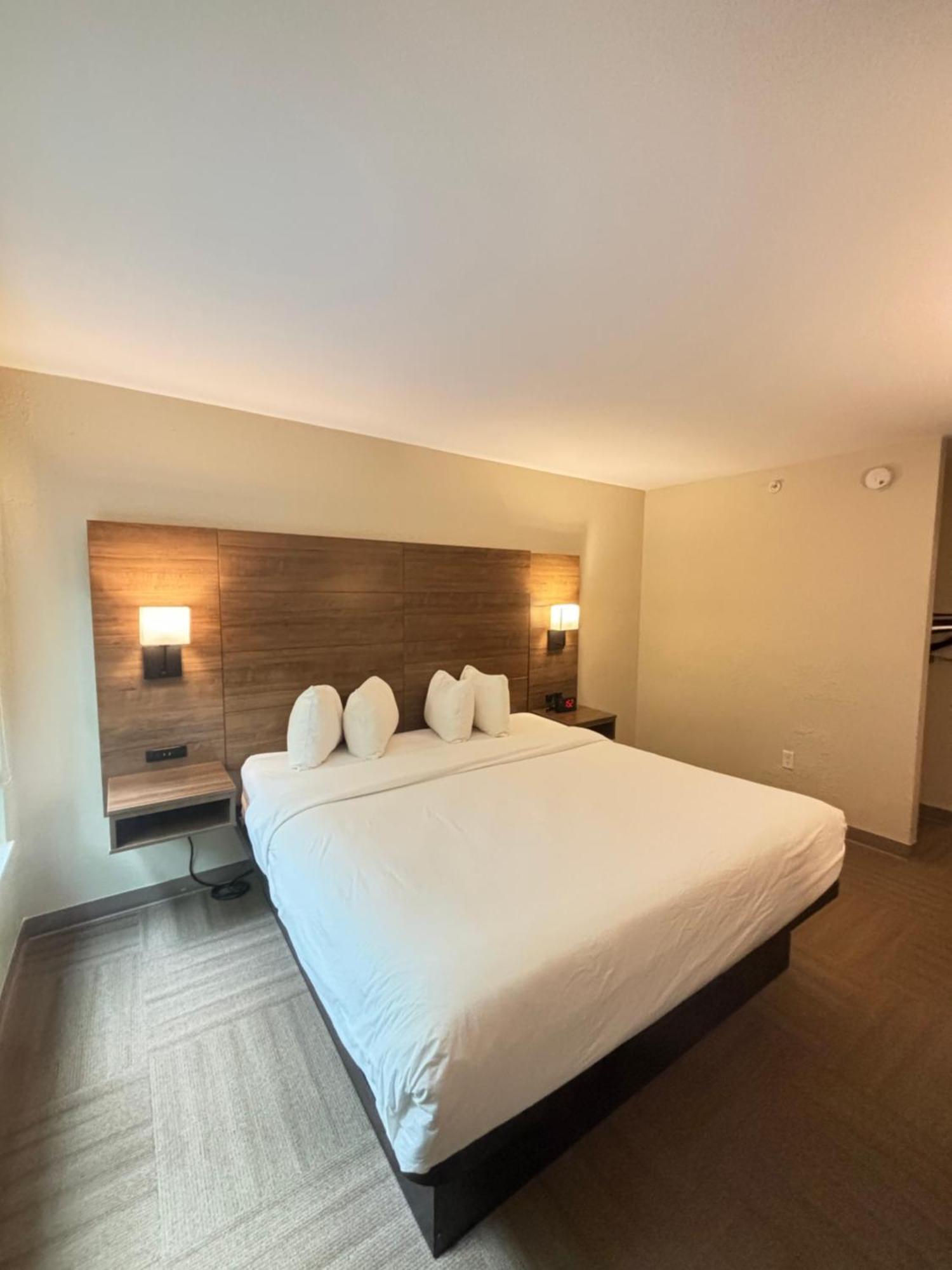 Baymont By Wyndham Lake Park Valdosta I75 Eksteriør billede